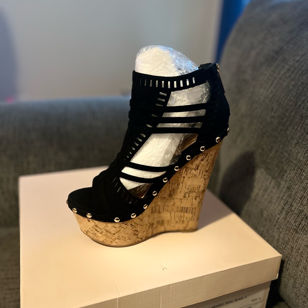 Black high Wedges